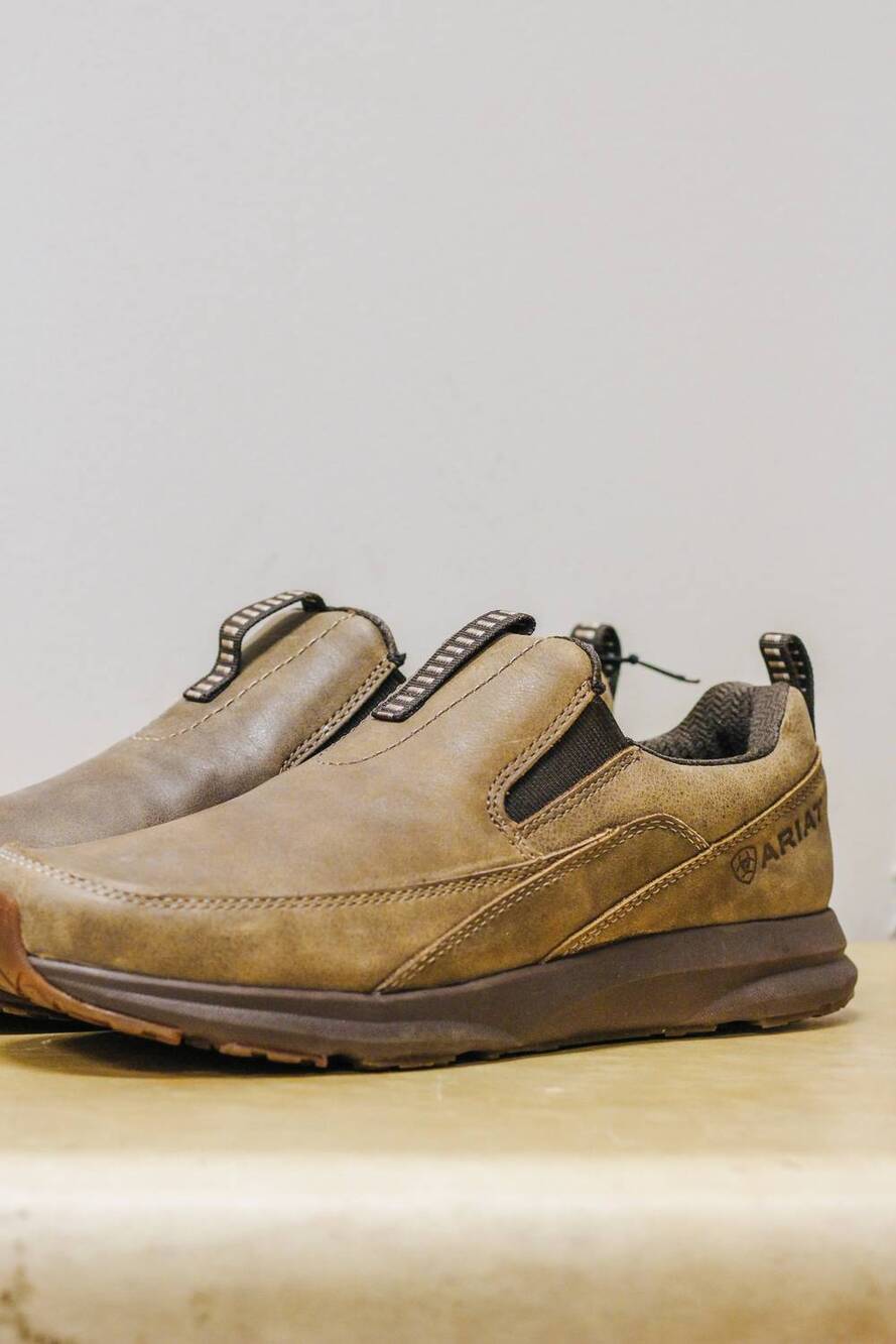 NEW ARIAT men's spitfire slip on shoe in medium